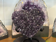 Load image into Gallery viewer, Amethyst Heart