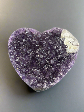 Load image into Gallery viewer, Uruguayan amethyst heart polished calming energy positive vibrations Diamond Willow Thunder Bay