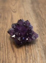 Load image into Gallery viewer, Canadian purple amethyst cluster 6cm calming stress-reducing meditation Diamond Willow Thunder Bay
