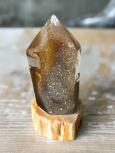 Load image into Gallery viewer, AGATE TOWER DRUZY POINT