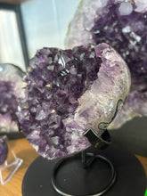 Load image into Gallery viewer, Uruguayan amethyst heart polished elegant unique shape spiritual practice Diamond Willow Thunder Bay