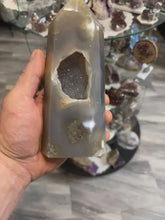 Load and play video in Gallery viewer, AGATE TOWER DRUZY POINT
