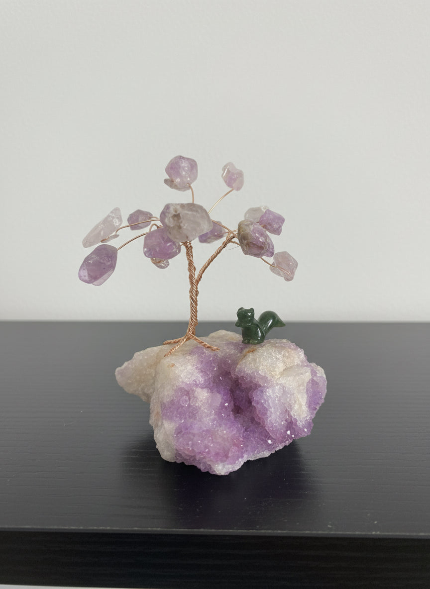 Canadian amethyst tree with BC Jade squirrel carving handcrafted Diamond Willow Thunder Bay Ontario