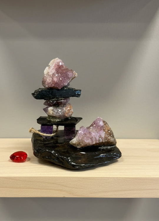 Canadian amethyst Inukshuk 12cm from Thunder Bay Diamond Willow Mine authentic Canadian treasure