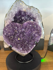 Polished amethyst heart