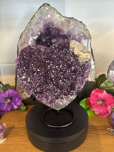 Load image into Gallery viewer, Polished amethyst heart
