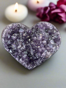 Polished amethyst heart