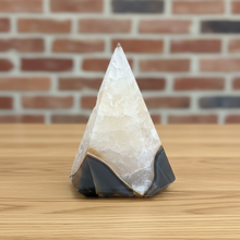 Load image into Gallery viewer, Agate Quartz Crystal Pendulum with Natural Inclusions
