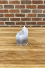 Load image into Gallery viewer, White grey Point with Druzy Cavity – Milky Translucent
