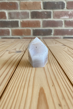 Load image into Gallery viewer, White grey Point with Druzy Cavity – Milky Translucent

